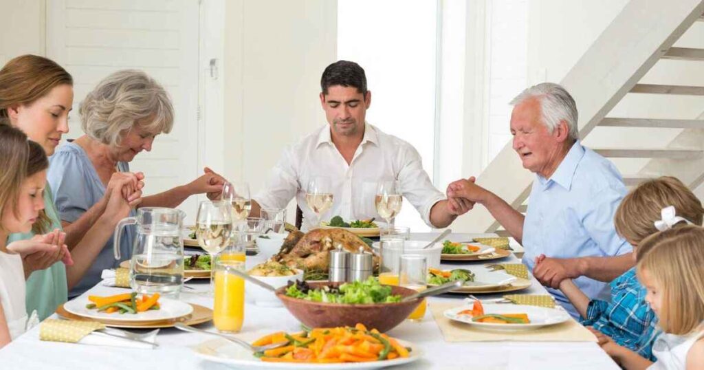 Thanksgiving Prayer for God's Love and Unity in the Home